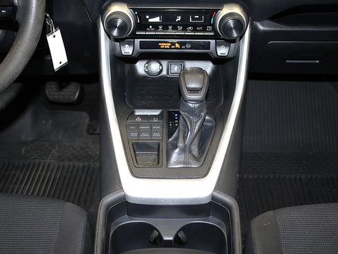 Used 2020 Toyota RAV4 LE w/ All Weather Liner Package AWD/4WD image 20