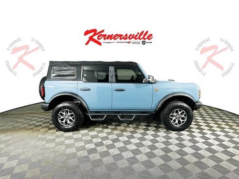 Used 2021 Ford Bronco Badlands image 8