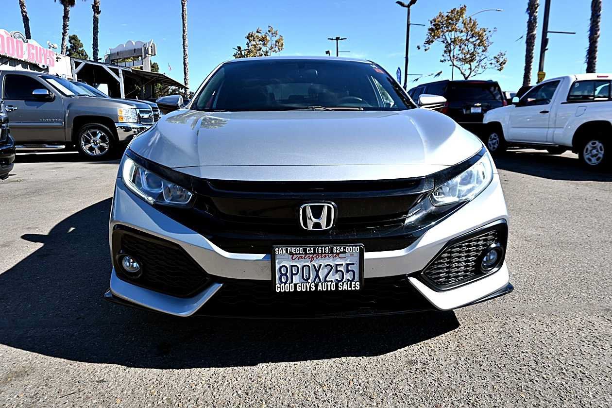 Used 2017 Honda Civic Sport image 2