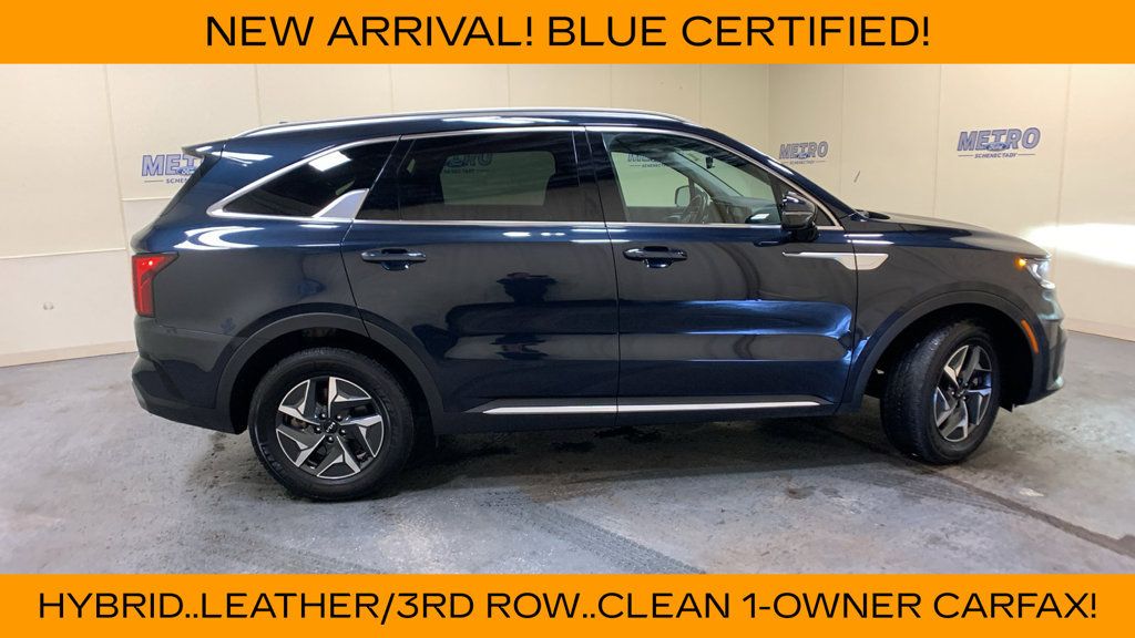 Used 2022 Kia Sorento S AWD/4WD image 2