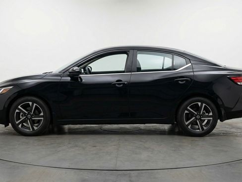 Used 2025 Nissan Sentra SV image 5