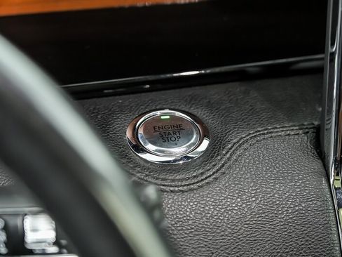Used 2020 Lincoln Navigator Reserve RWD image 23