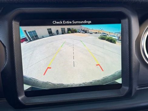 Used 2018 Jeep Wrangler Unlimited Rubicon AWD/4WD image 23