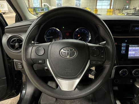 Certified 2018 Toyota Corolla L image 18