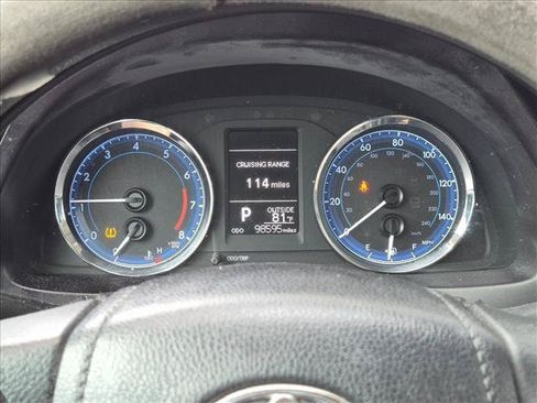 Used 2018 Toyota Corolla L FWD image 3