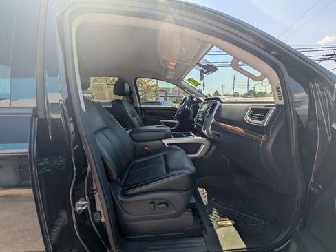 Used 2016 Nissan Titan SL AWD/4WD image 29
