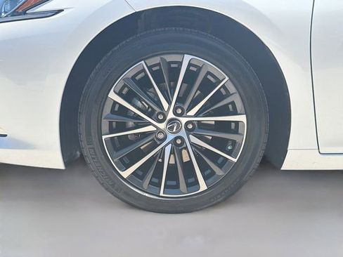 Used 2023 Lexus ES 350 w/ Premium Package FWD image 42