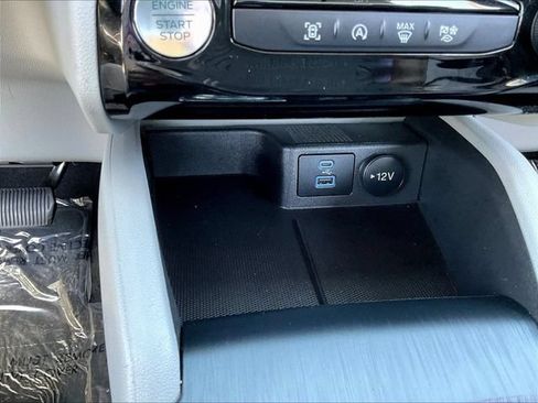 Used 2023 Ford Escape Active w/ Tech Pack #1 FWD image 18