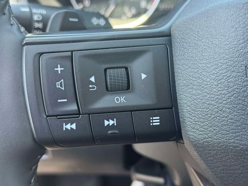 Used 2025 Nissan Rogue SV AWD/4WD image 20