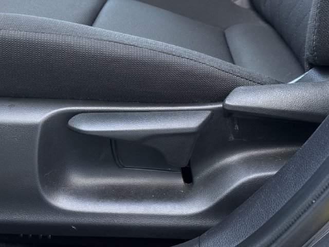 Used 2025 Toyota Corolla LE FWD image 26