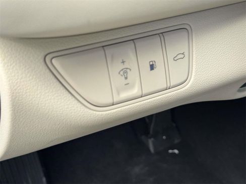 Certified 2026 Genesis G70 2.5T image 18