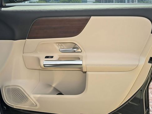 Used 2022 Mercedes-Benz GLA 250 image 13
