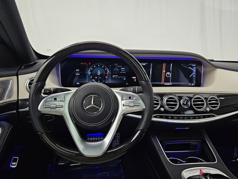 Used 2019 Mercedes-Benz S 560 Sedan image 6