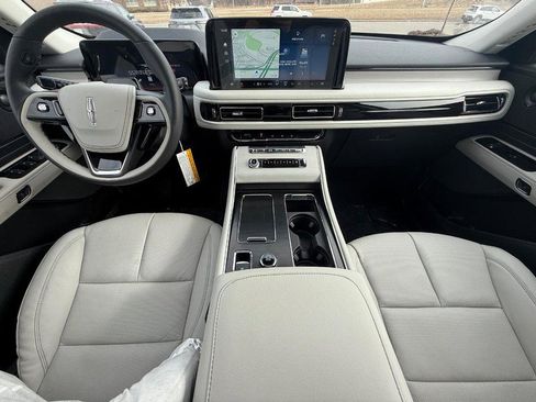 New 2026 Lincoln Aviator Reserve image 8