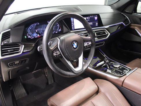 Used 2021 BMW X5 xDrive40i w/ Premium Package image 4