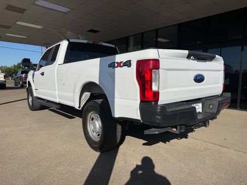 Used 2019 Ford F250 XL w/ Power Equipment Group AWD/4WD image 3
