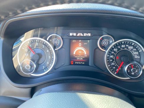 Used 2024 RAM 2500 Big Horn w/ Bed Utility Group image 15