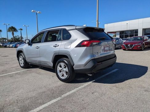 Used 2021 Toyota RAV4 XLE image 8