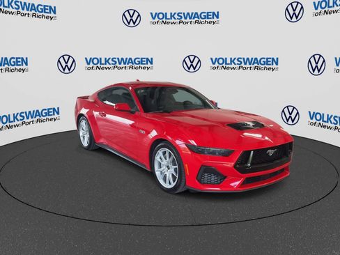 Used 2025 Ford Mustang GT Premium RWD image 2