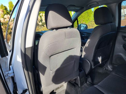 Used 2020 Chevrolet Trax LS w/ Tint and Cruise Package image 14