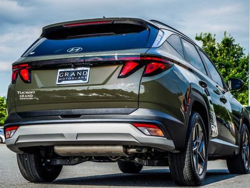 Certified 2025 Hyundai Tucson SEL FWD image 13