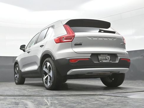 Used 2025 Volvo XC40 B5 Plus AWD/4WD image 26
