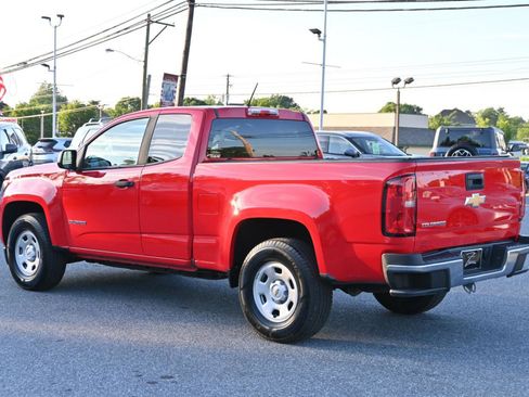 Used 2018 Chevrolet Colorado W/T w/ WT Convenience Package RWD image 9