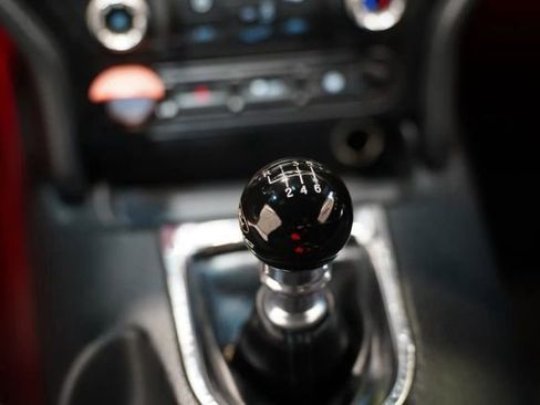 Used 2015 Ford Mustang GT RWD image 19