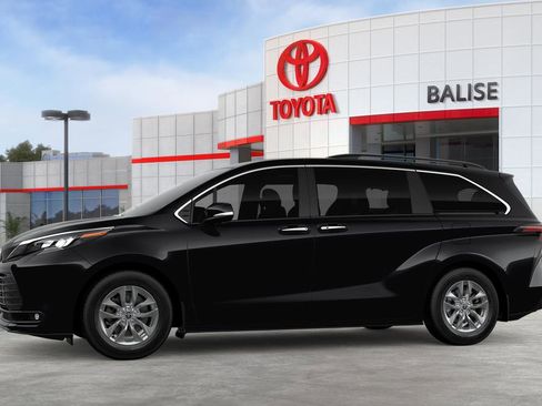 New 2026 Toyota Sienna XLE image 3