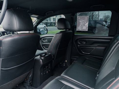 Used 2021 Nissan Titan PRO-4X w/ Pro-4x Convenience Package image 23