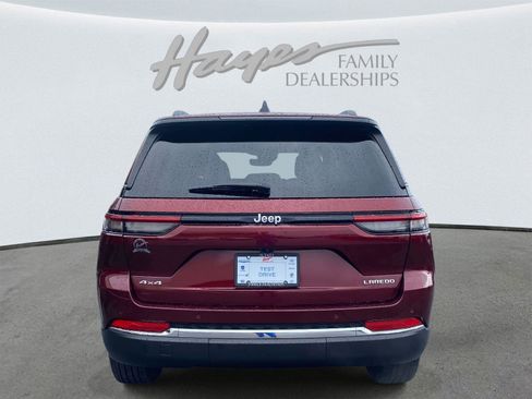 Certified 2024 Jeep Grand Cherokee Laredo X image 42