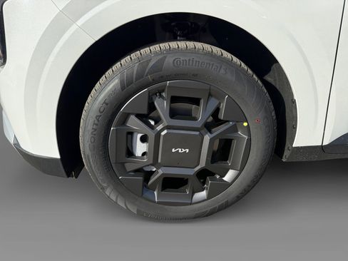 New 2026 Kia Carnival EX image 9