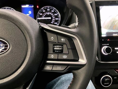 Used 2023 Subaru Crosstrek 2.5i Limited w/ Moonroof Package image 18