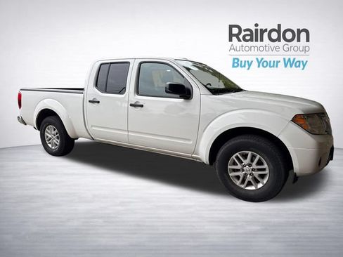 Used 2015 Nissan Frontier SV AWD/4WD image 1