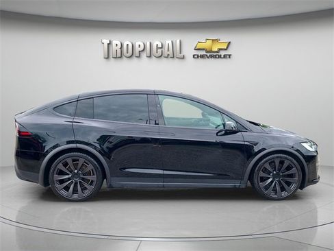 Used 2022 Tesla Model X Plaid image 5