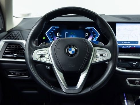 Used 2024 BMW X7 xDrive40i image 14