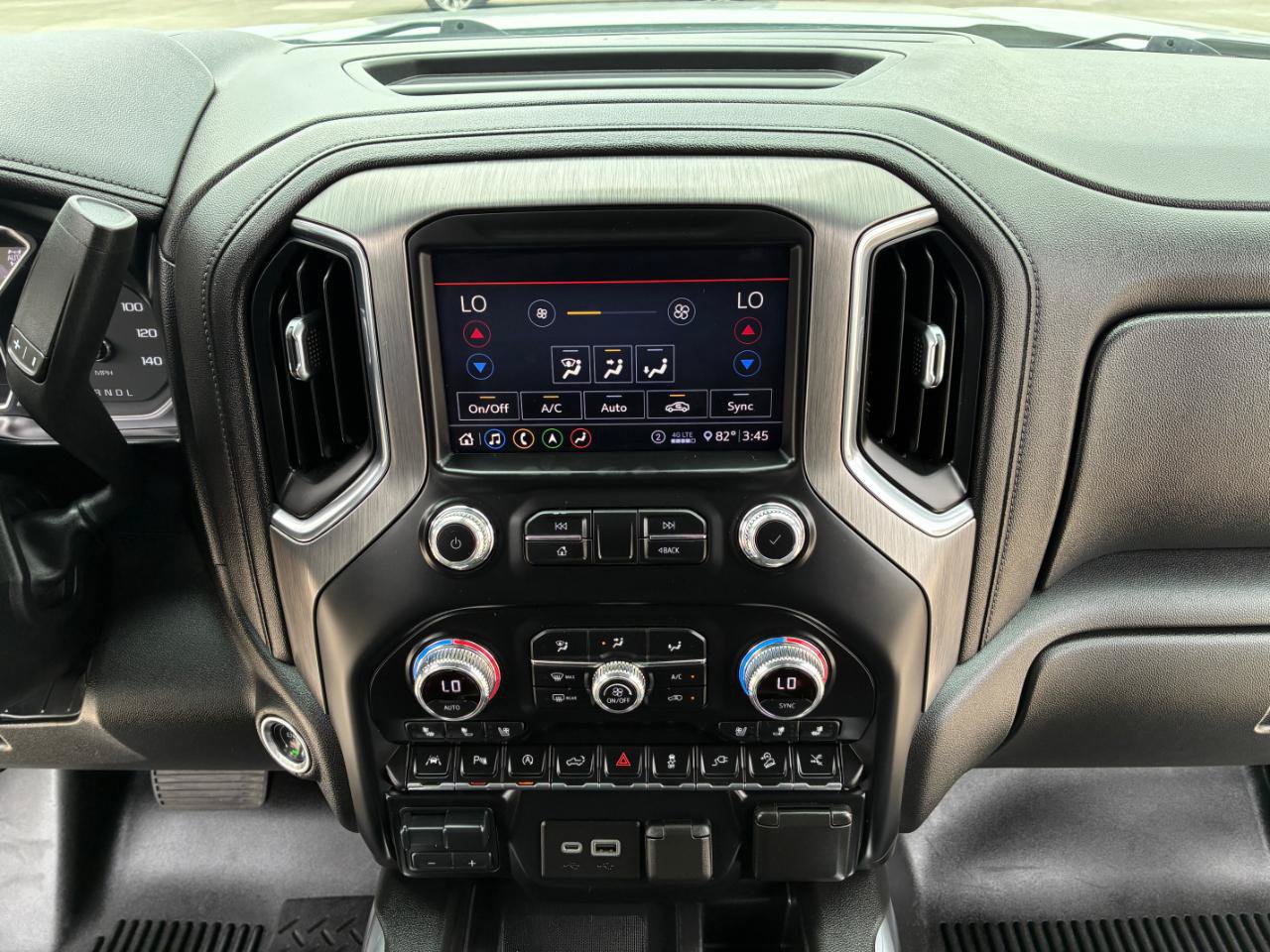 Used 2020 GMC Sierra 1500 Denali w/ Denali Ultimate Package AWD/4WD image 22