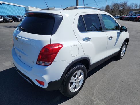 Certified 2019 Chevrolet Trax LT w/ LT Convenience Package image 8