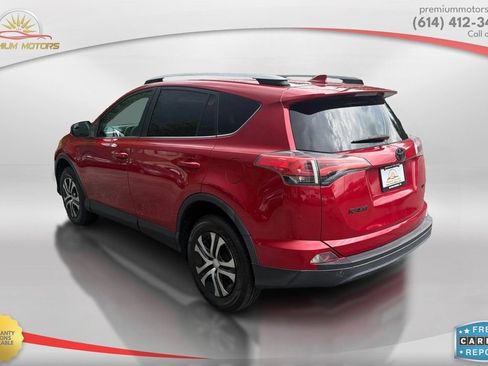 Used 2017 Toyota RAV4 LE FWD image 3