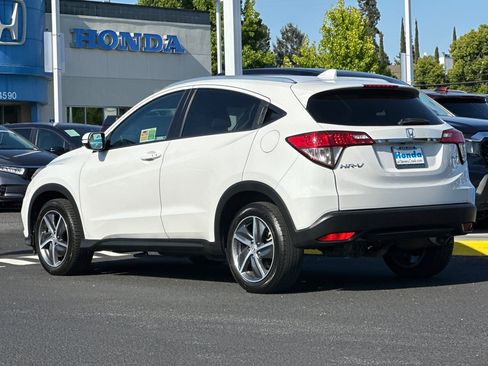 Used 2021 Honda HR-V EX-L image 3