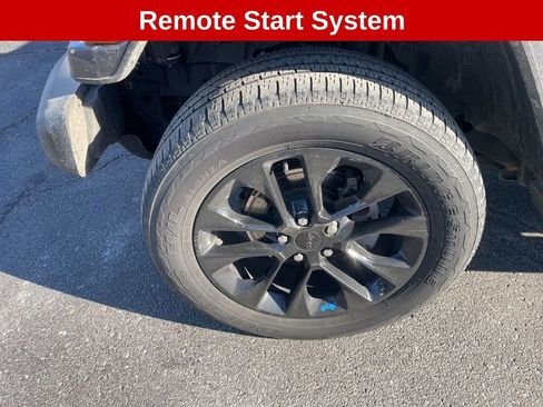 Used 2022 Jeep Wrangler Unlimited Sahara w/ Cold Weather Group image 10