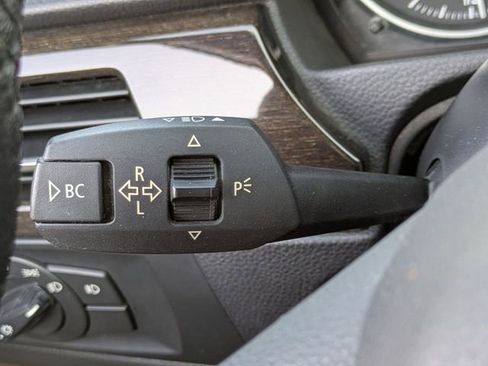 Used 2011 BMW 328i Convertible image 30