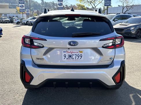 Certified 2024 Subaru Crosstrek 2.0i Premium w/ Crosstrek Mirror Package image 5