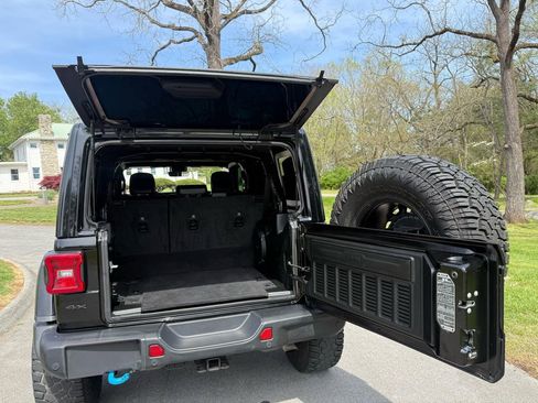 Used 2021 Jeep Wrangler Unlimited Rubicon 4xe w/ Steel Bumper Group image 37