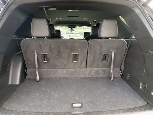 Used 2023 Chevrolet Traverse LT FWD image 22