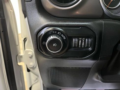 Used 2018 Jeep Wrangler Unlimited Sport S image 13
