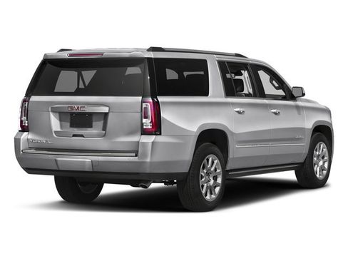 Used 2017 GMC Yukon XL Denali w/ Open Road Package AWD/4WD image 5