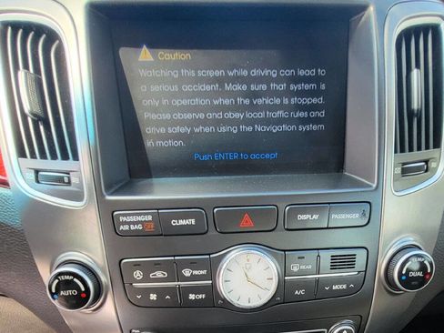 Used 2013 Hyundai Equus Signature image 21