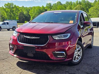 Used 2023 Chrysler Pacifica Touring-L