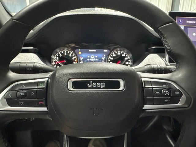 Used 2024 Jeep Compass Latitude w/ Altitude Special Edition AWD/4WD image 13